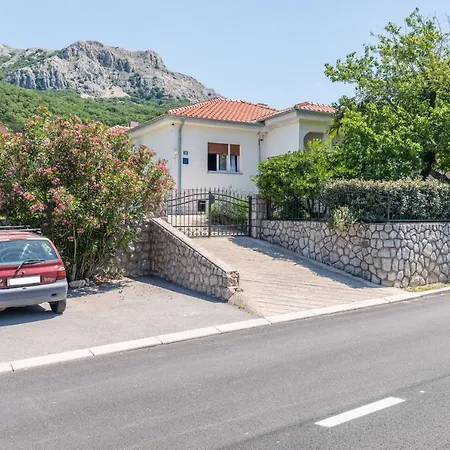 Apartament Violet With A Garden Jurandvor