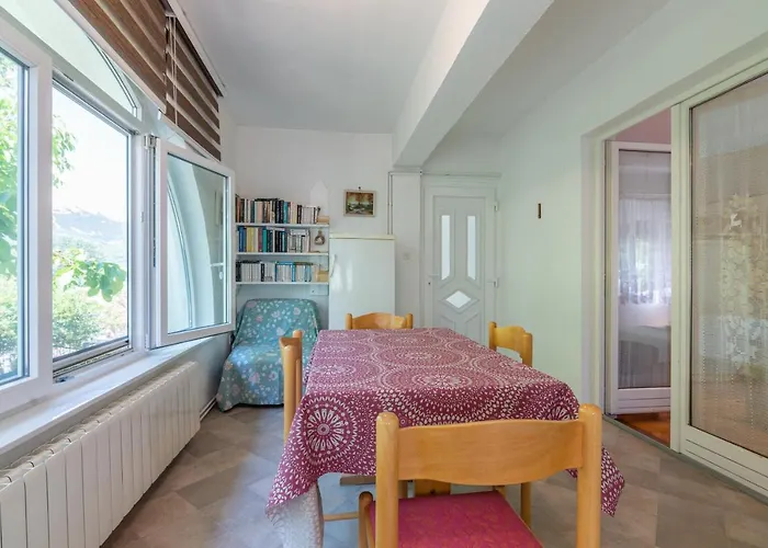 Apartman Violet With A Garden